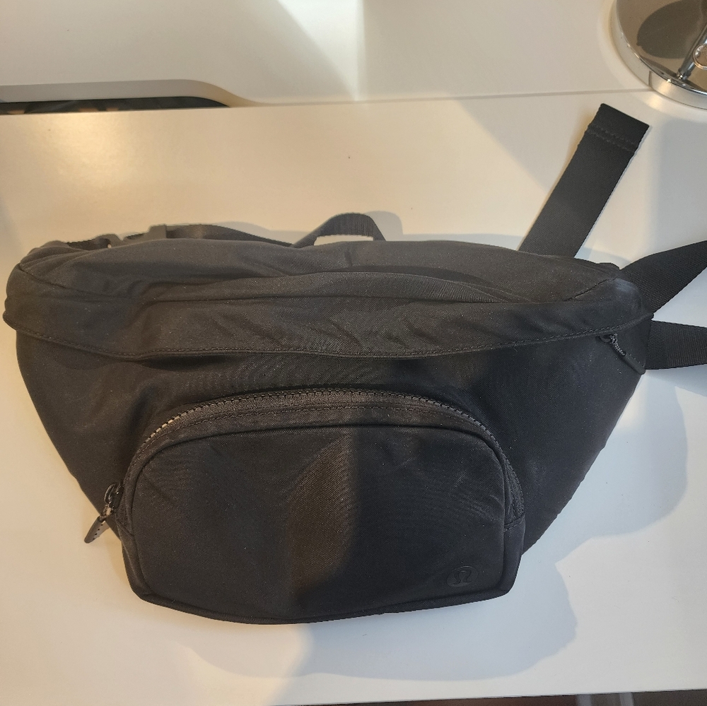 Lululemon belt bag